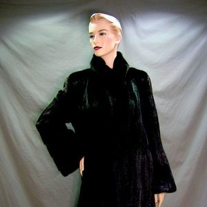 Natural ranch mink NWT trumpet bottom